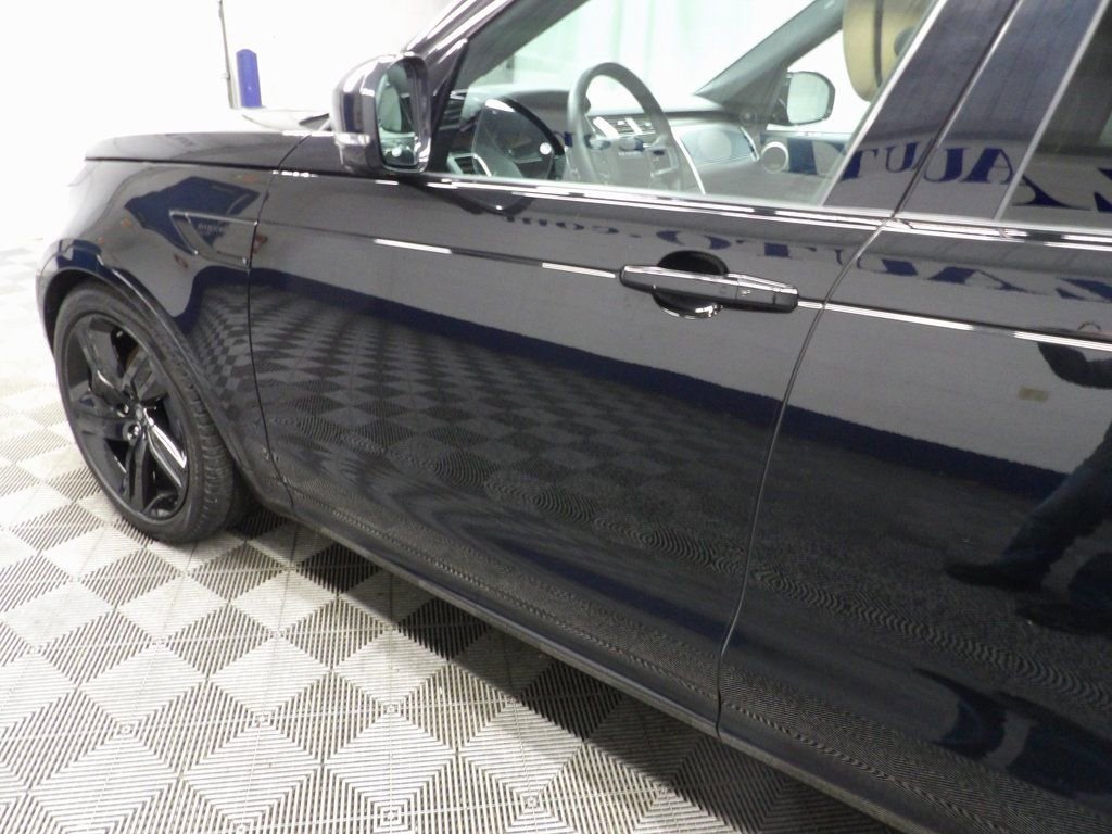 Used 2024 Land Rover Discovery Dynamic SE image 49