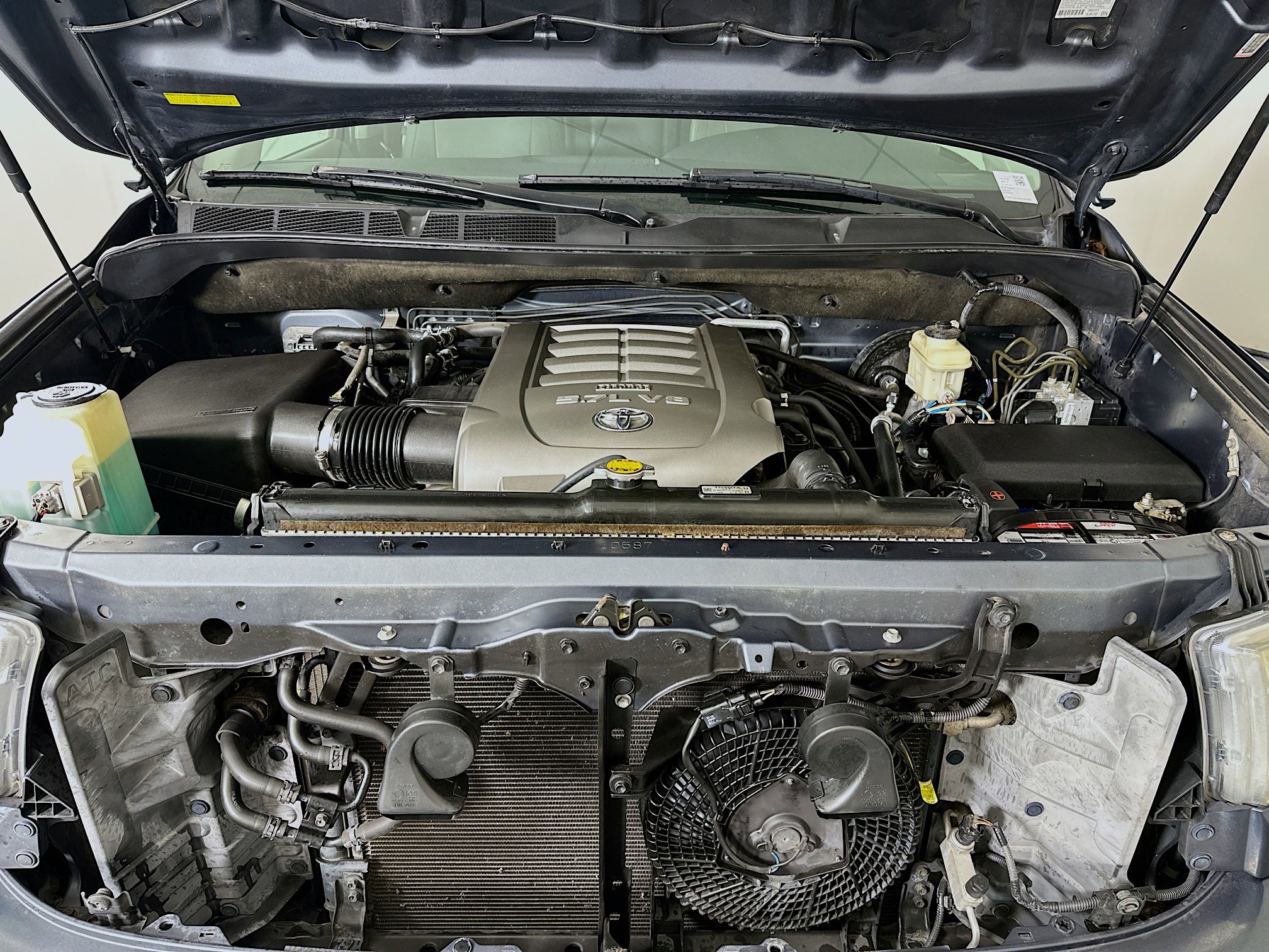 Used 2010 Toyota Sequoia Limited RWD image 35