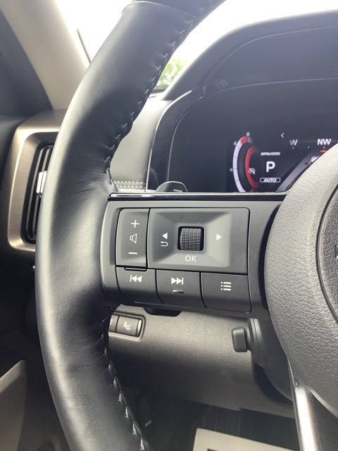 Used 2024 Nissan Pathfinder Platinum w/ Cargo Package AWD/4WD image 30