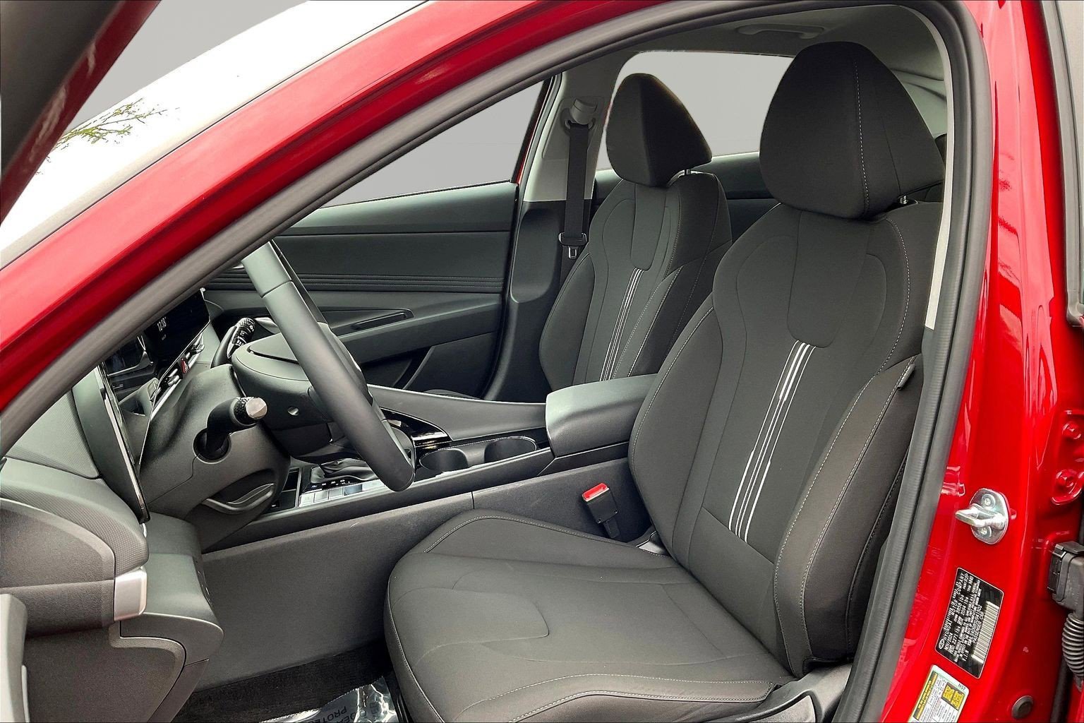 Certified 2025 Hyundai Elantra SEL FWD image 21