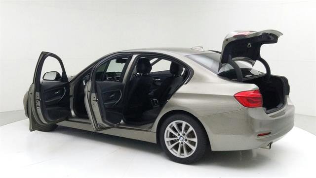 Used 2018 BMW 320i Sedan w/ Convenience Package RWD image 11