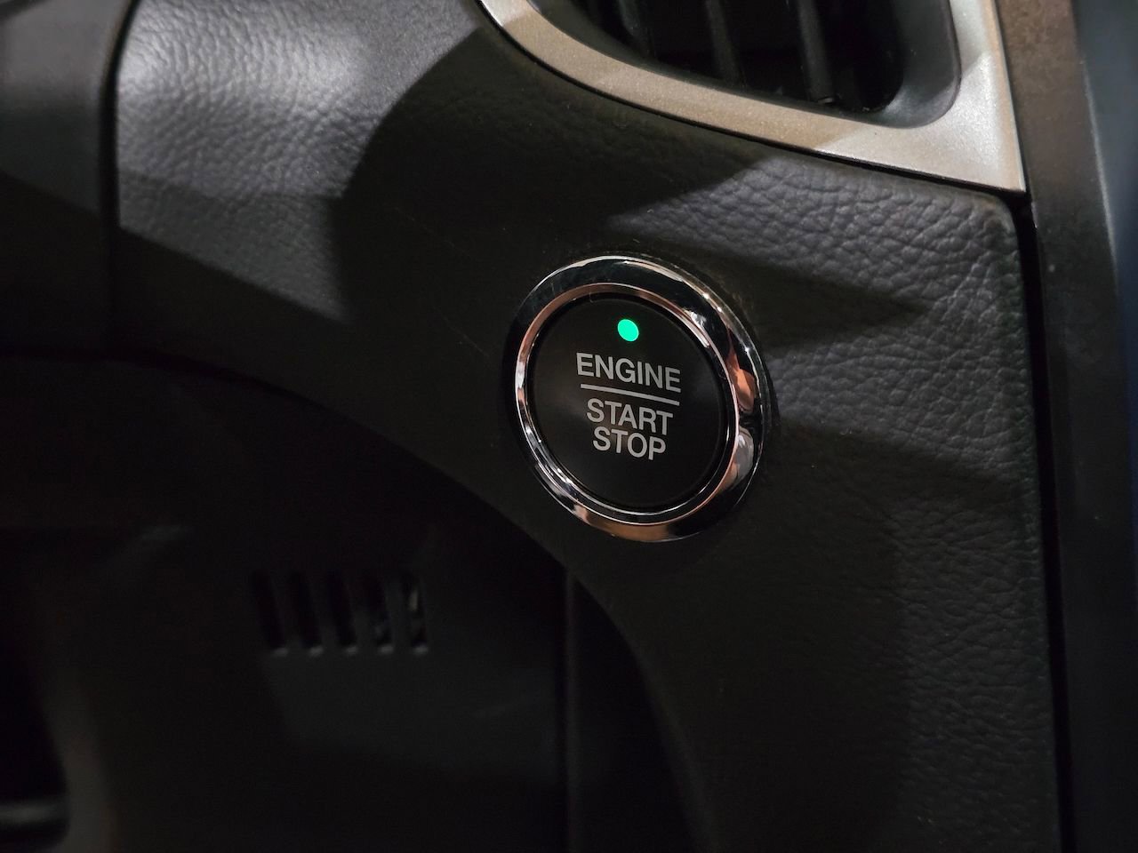 Used 2022 Ford Edge SE image 26