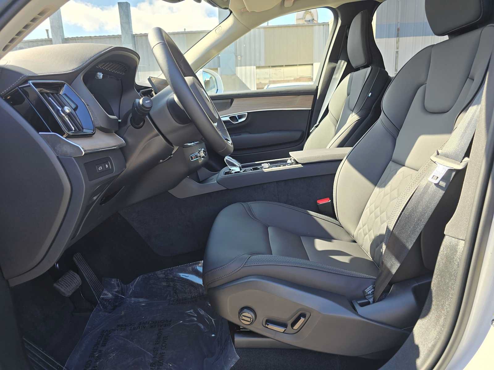 Used 2025 Volvo XC90 T8 Plus w/ Protection Package Premier AWD/4WD image 20
