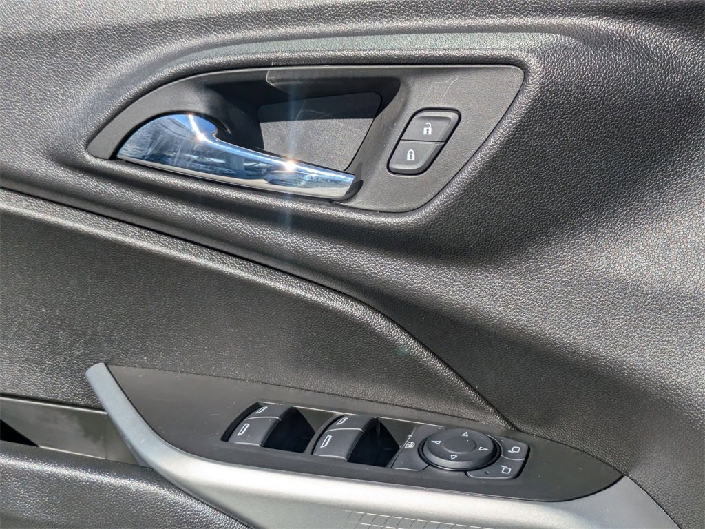 Used 2025 Chevrolet Trax LS image 13