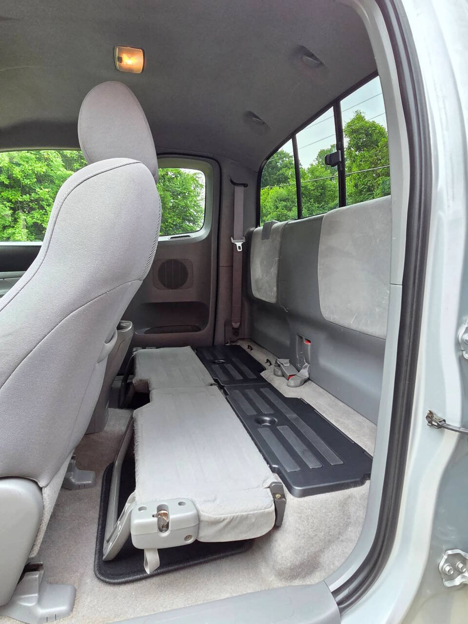 Used 2005 Toyota Tacoma PreRunner RWD image 25