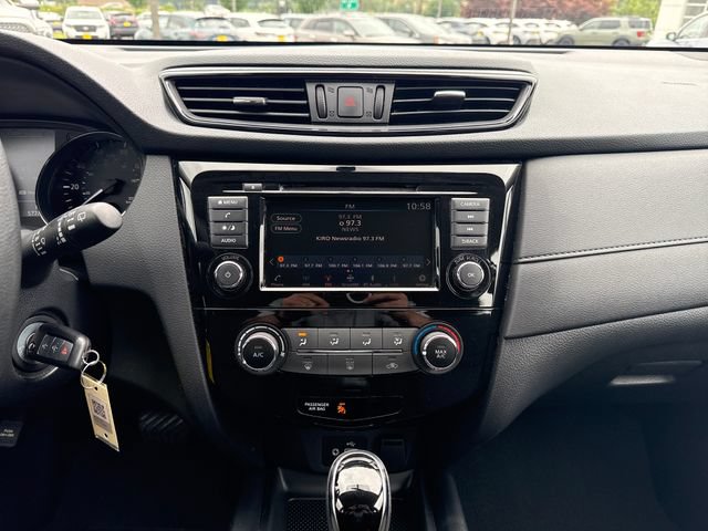 Used 2018 Nissan Rogue S FWD image 23