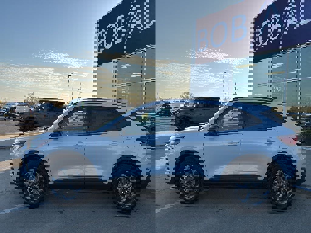 New 2026 Ford Escape ST-Line w/ Cold Weather Package image 2