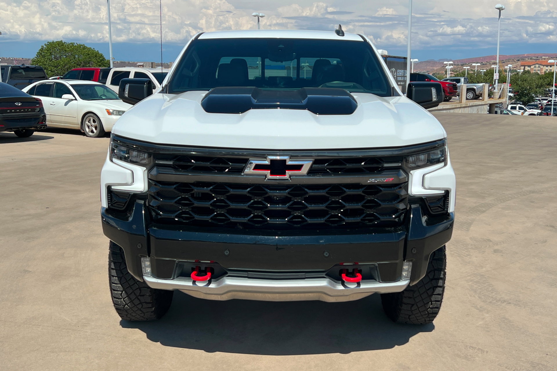 Used 2024 Chevrolet Silverado 1500 ZR2 w/ Technology Package AWD/4WD image 9