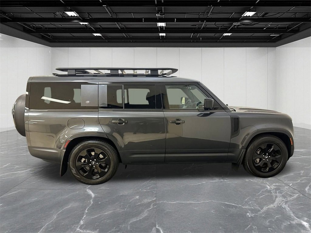 Used 2024 Land Rover Defender 130 S image 11