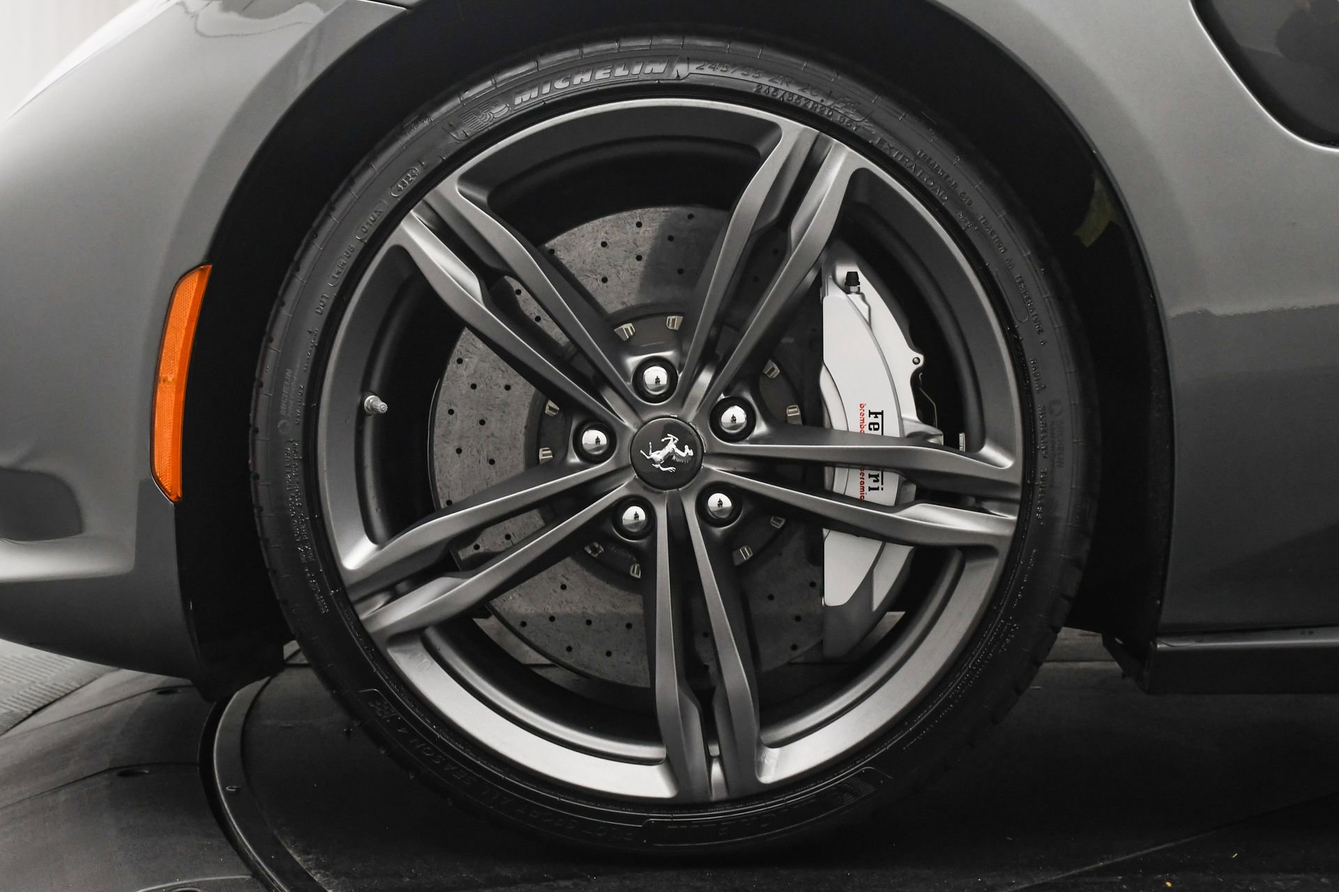 Used 2018 Ferrari GTC4Lusso image 35