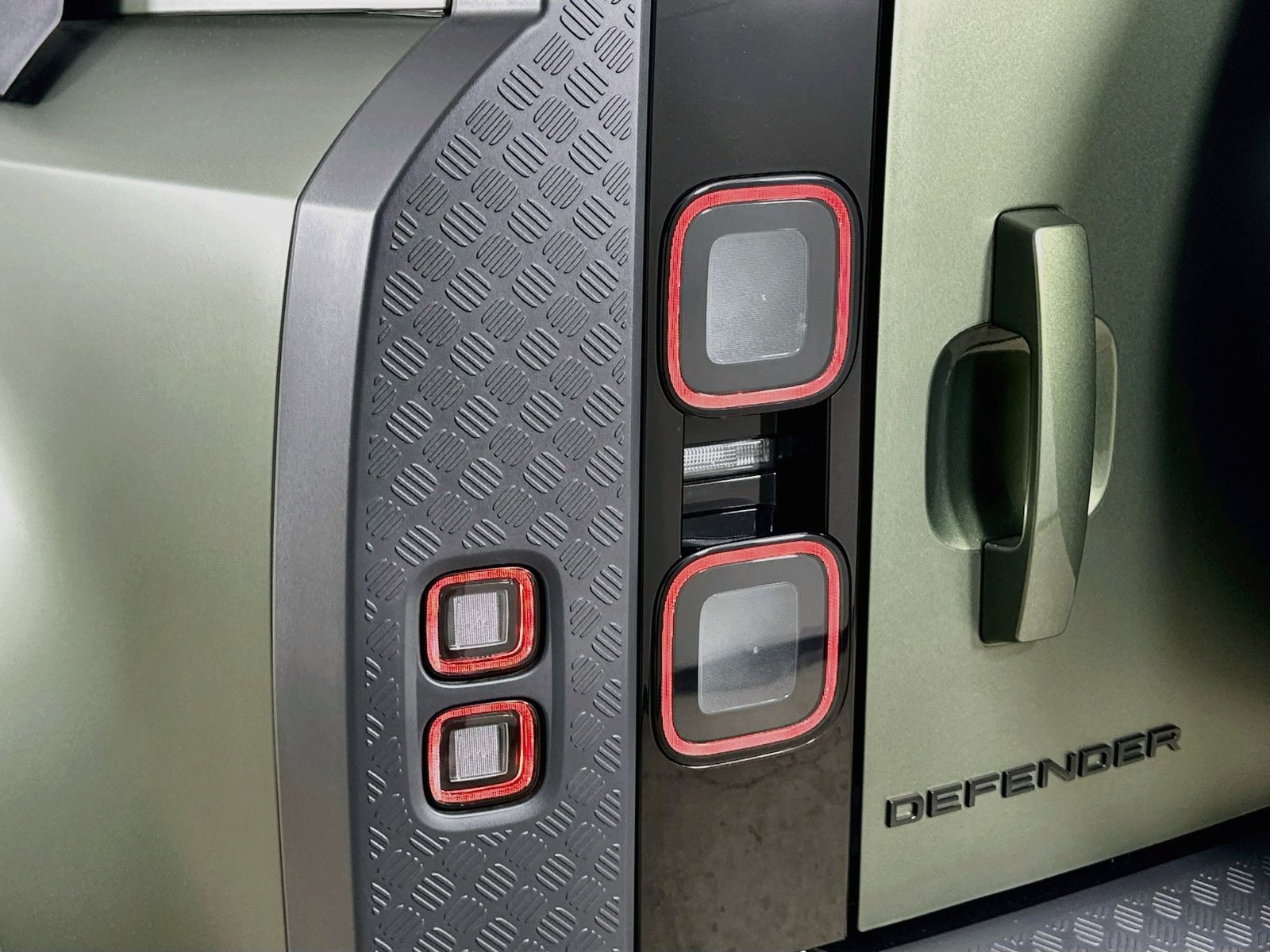 New 2026 Land Rover Defender 110 S AWD/4WD image 13
