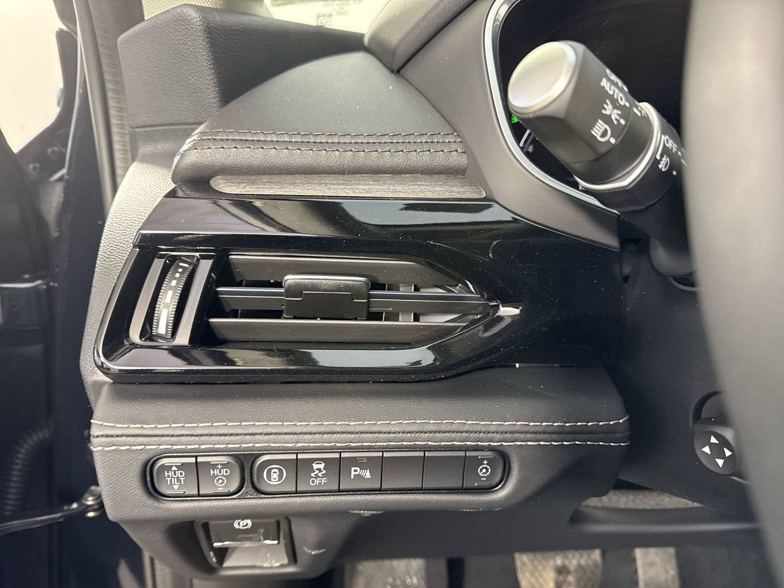 New 2026 Acura MDX SH-AWD w/ Advance Package image 14