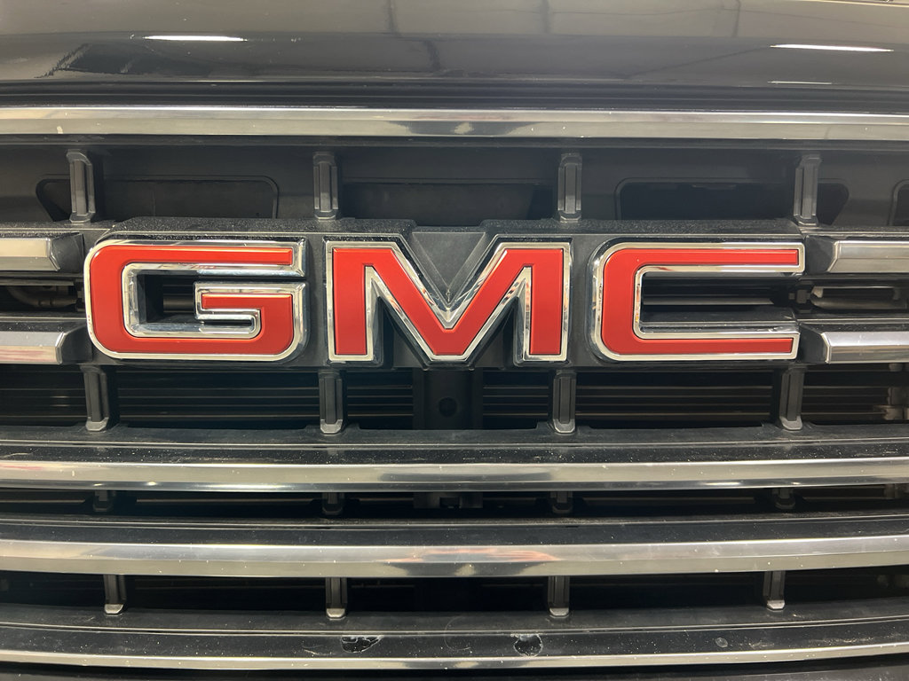 Used 2022 GMC Sierra 3500 AT4 AWD/4WD image 13