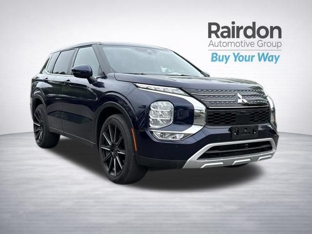 Used 2023 Mitsubishi Outlander SE