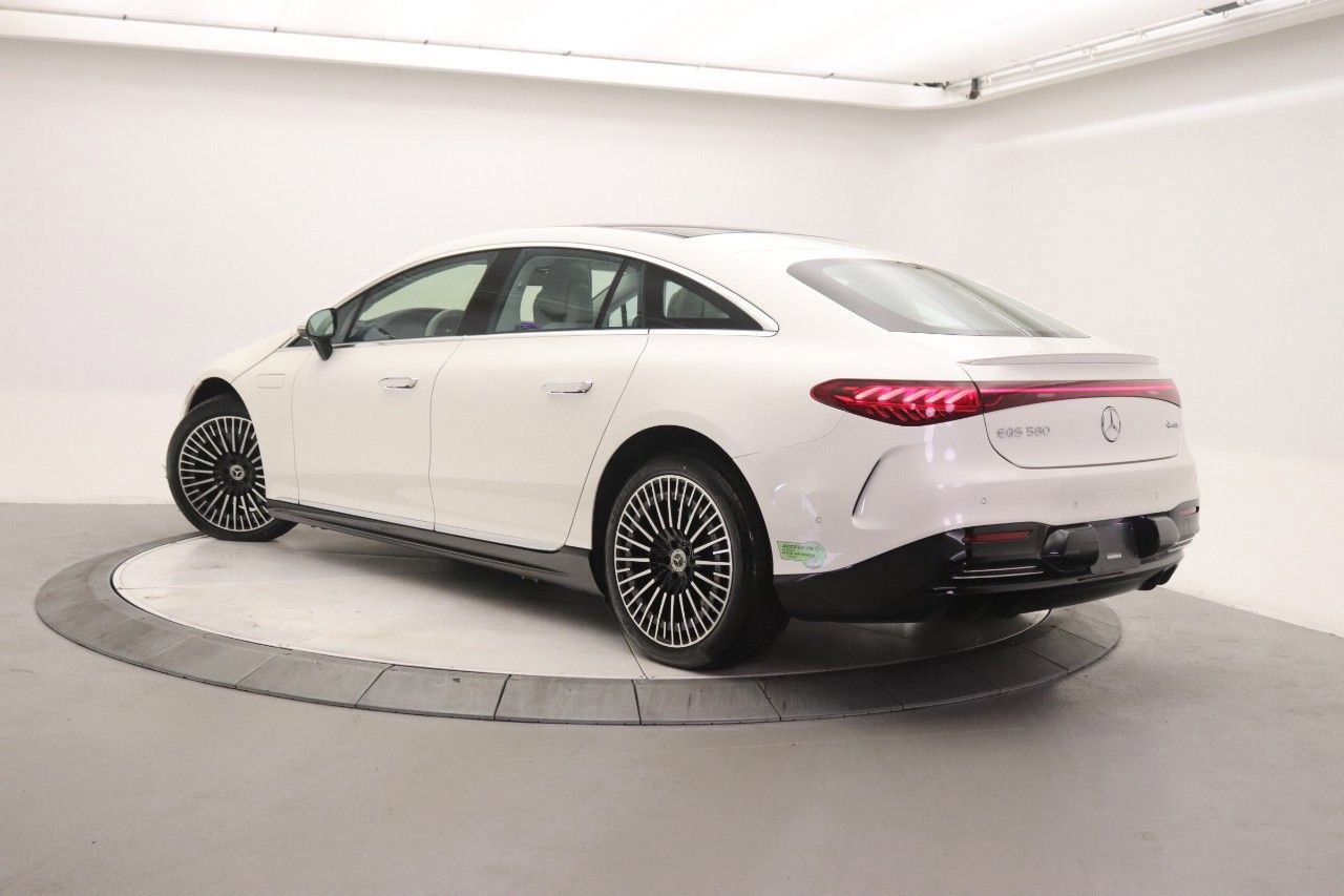 Certified 2023 Mercedes-Benz EQS 580 4MATIC Sedan image 2