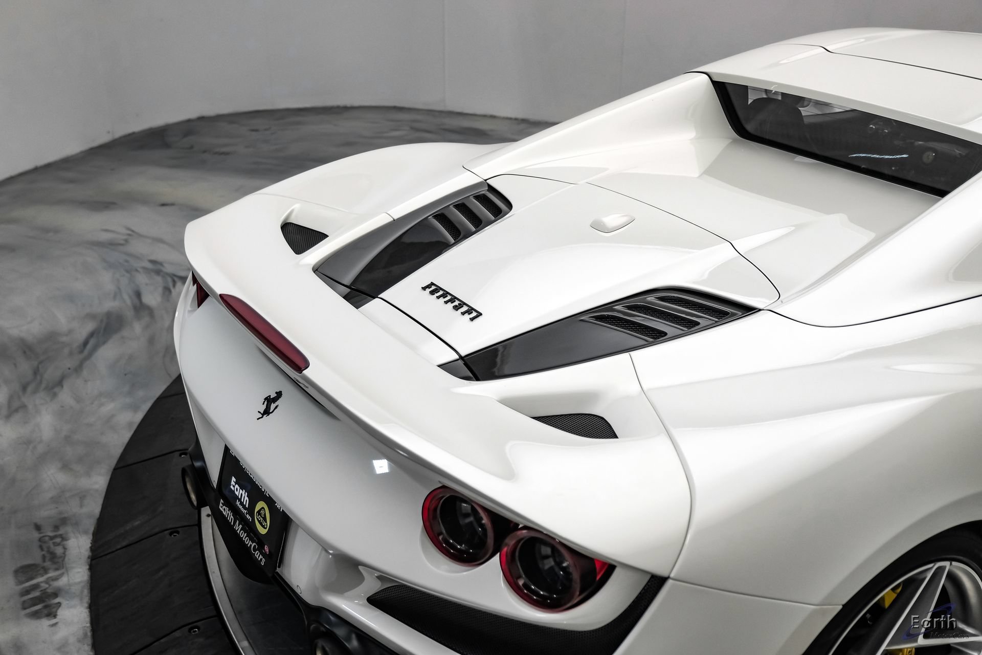 Used 2022 Ferrari F8 Tributo RWD image 19