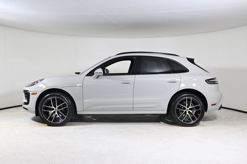 Used 2023 Porsche Macan S image 2