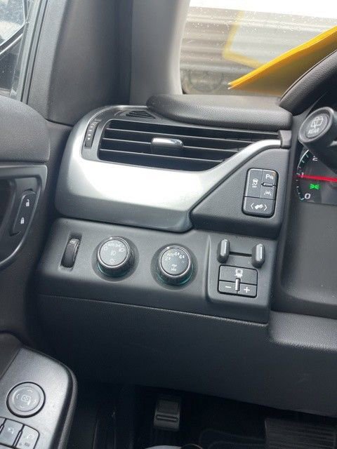 Used 2018 Chevrolet Tahoe Premier image 12