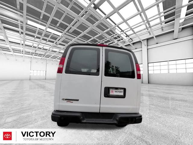 Used 2021 Chevrolet Express 2500 w/ Driver Convenience Package RWD image 4