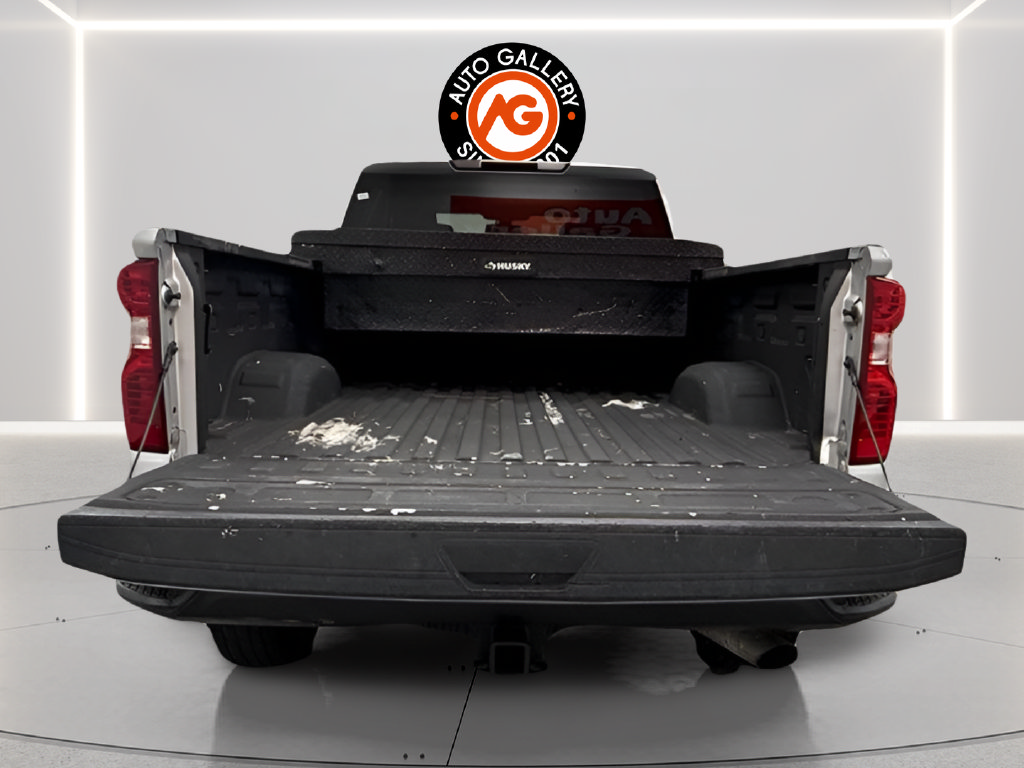 Used 2022 Chevrolet Silverado 2500 Custom w/ Custom Value Package AWD/4WD image 9