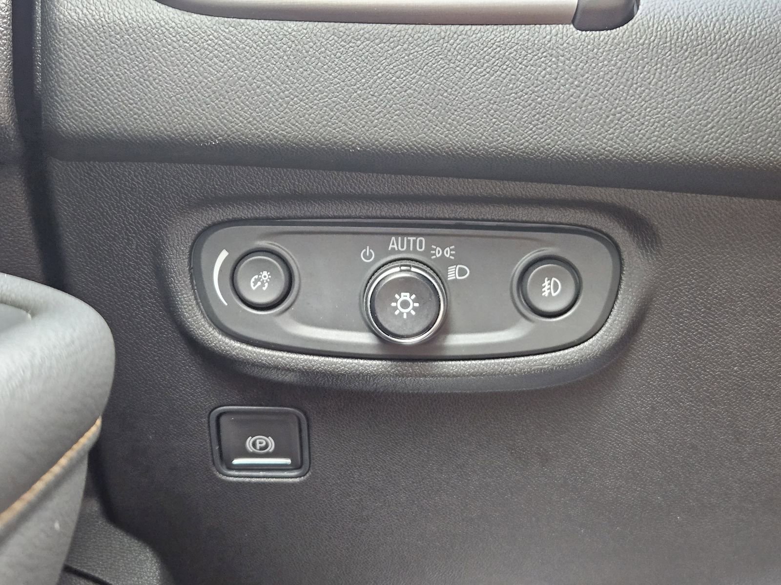 Certified 2023 GMC Terrain AT4 image 26