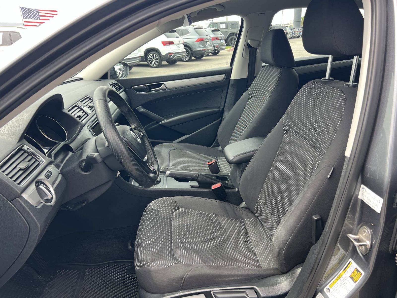 Used 2016 Volkswagen Passat 1.8T S image 18