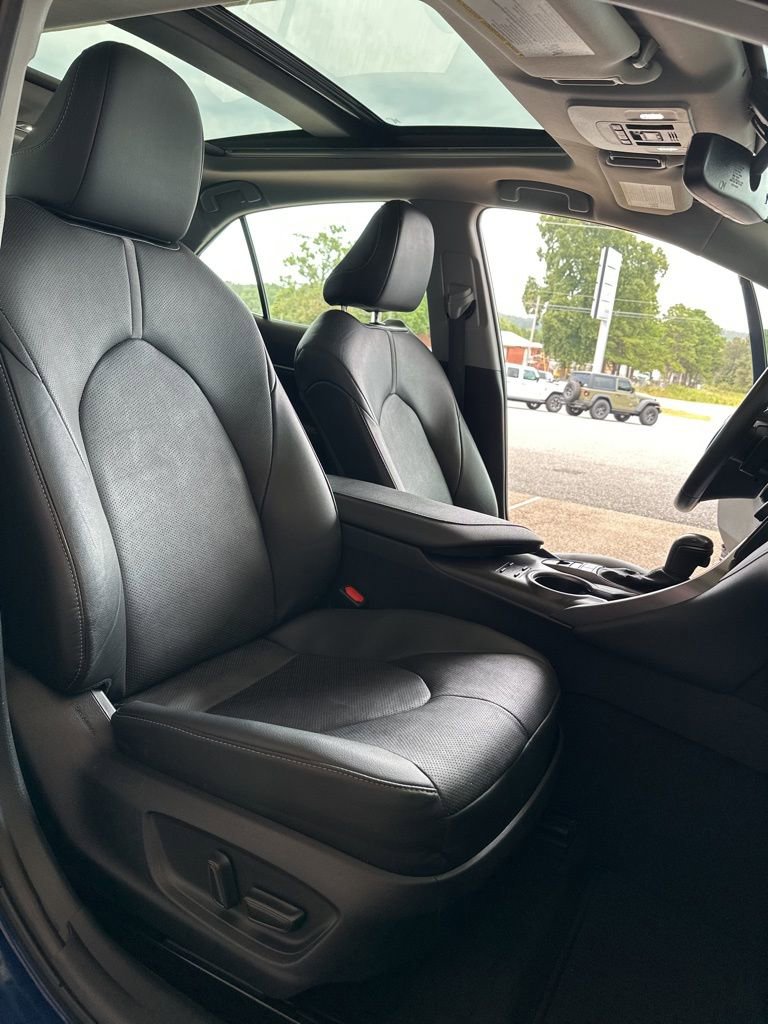 Used 2024 Toyota Camry XSE w/ Navigation Package image 15