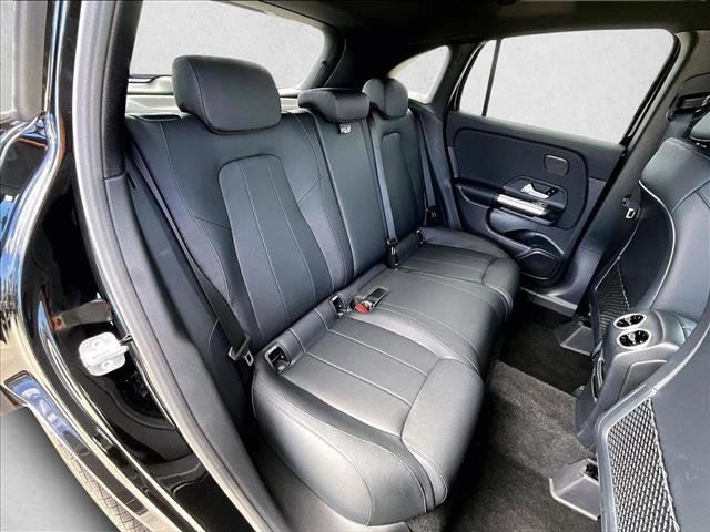 Used 2025 Mercedes-Benz GLA 250 image 29