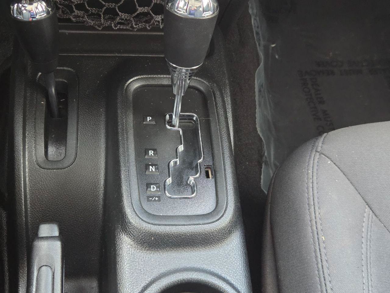 Used 2018 Jeep Wrangler Unlimited Sport S AWD/4WD image 23