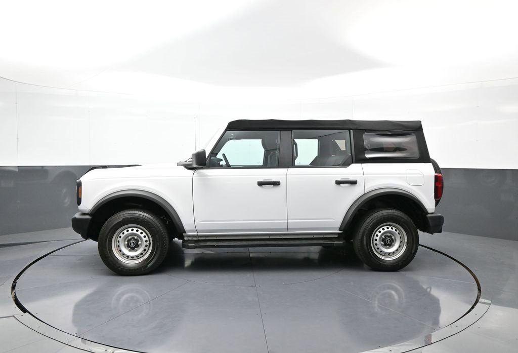 Used 2021 Ford Bronco Base image 9