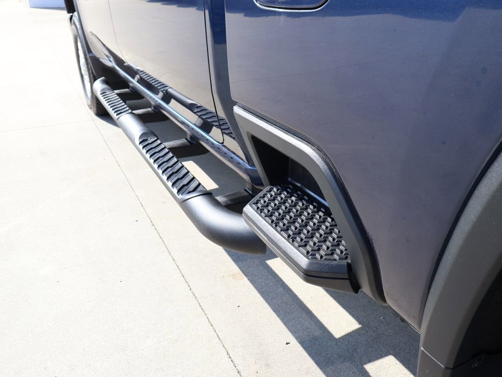 Certified 2022 Chevrolet Silverado 3500 LTZ w/ Gooseneck/5TH Wheel Package AWD/4WD image 10