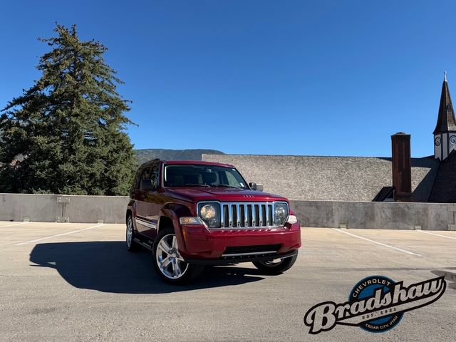 Used 2012 Jeep Liberty Limited Jet w/ Trailer Tow Class III Group AWD/4WD image 2