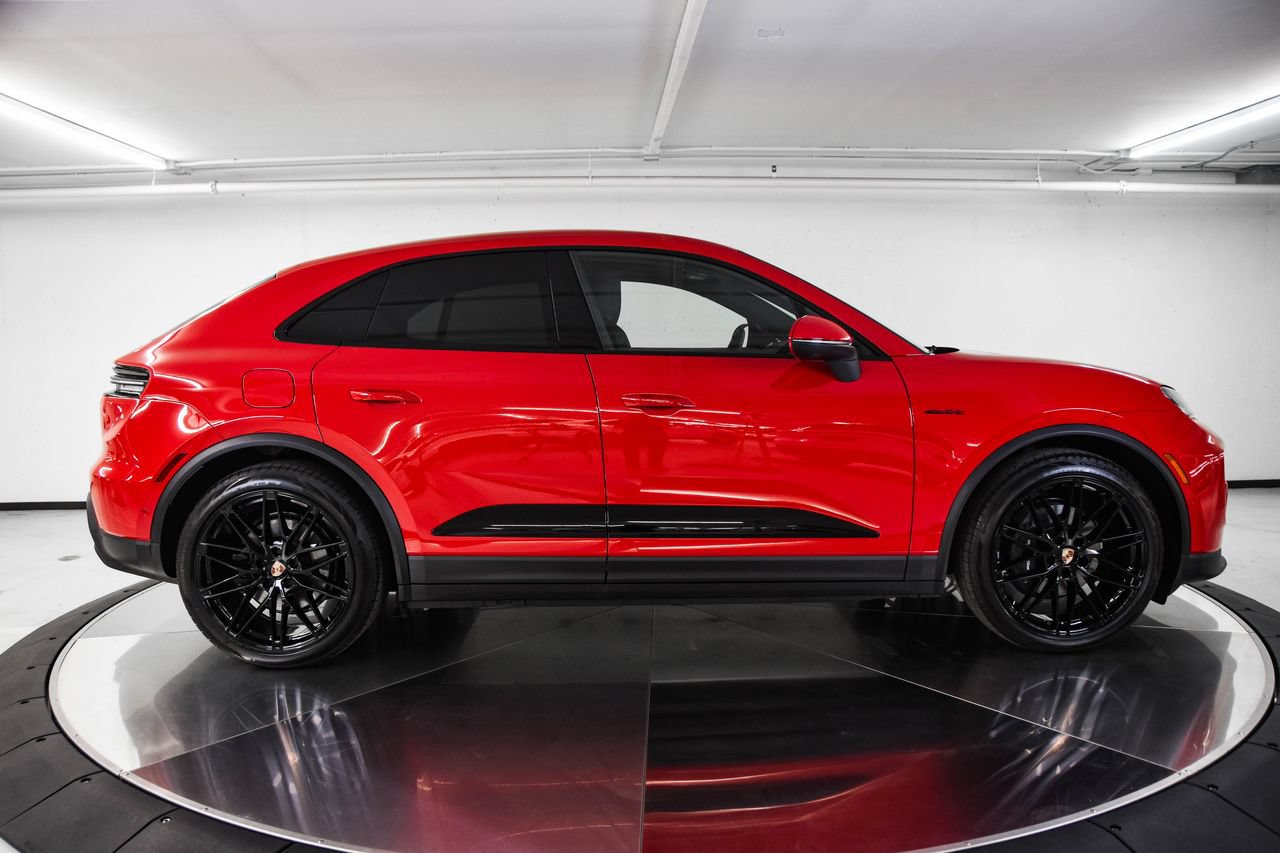 New 2026 Porsche Macan Electric RWD image 8