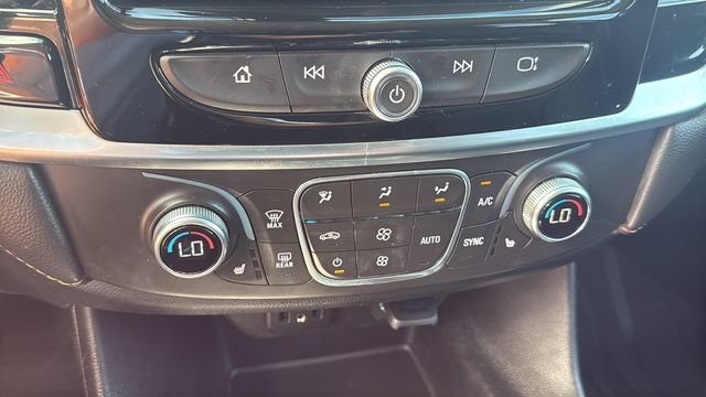 Used 2018 Chevrolet Traverse LT w/ LPO, Floor Liner Package FWD image 20