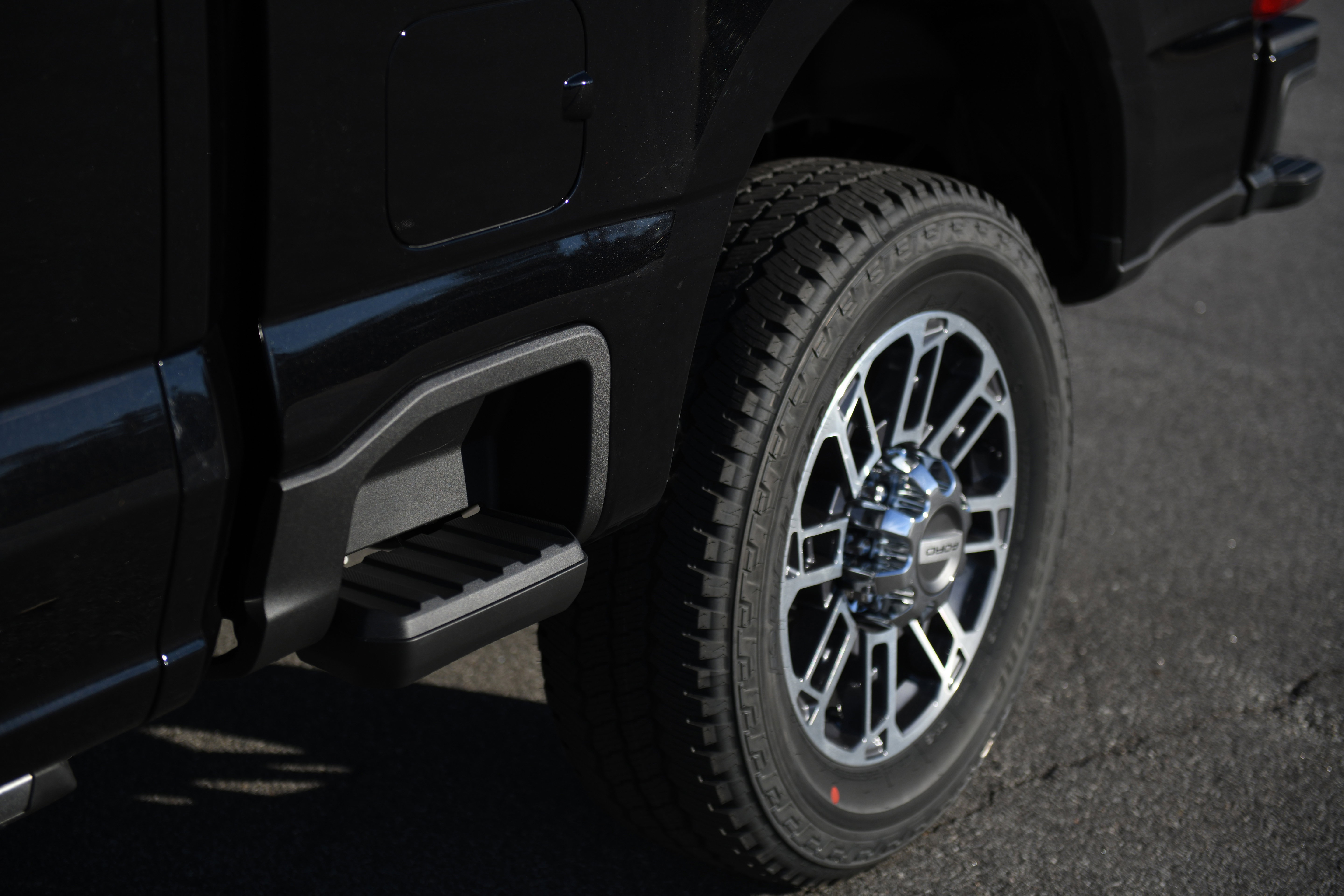 New 2026 Ford F250 Platinum w/ Platinum Plus Package image 12