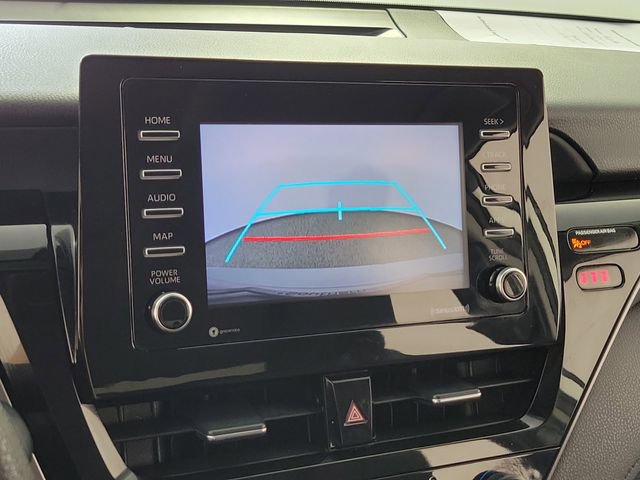 Used 2021 Toyota Camry LE image 28