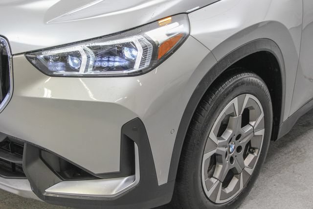Used 2023 BMW X1 xDrive28i w/ Convenience Package AWD/4WD image 4