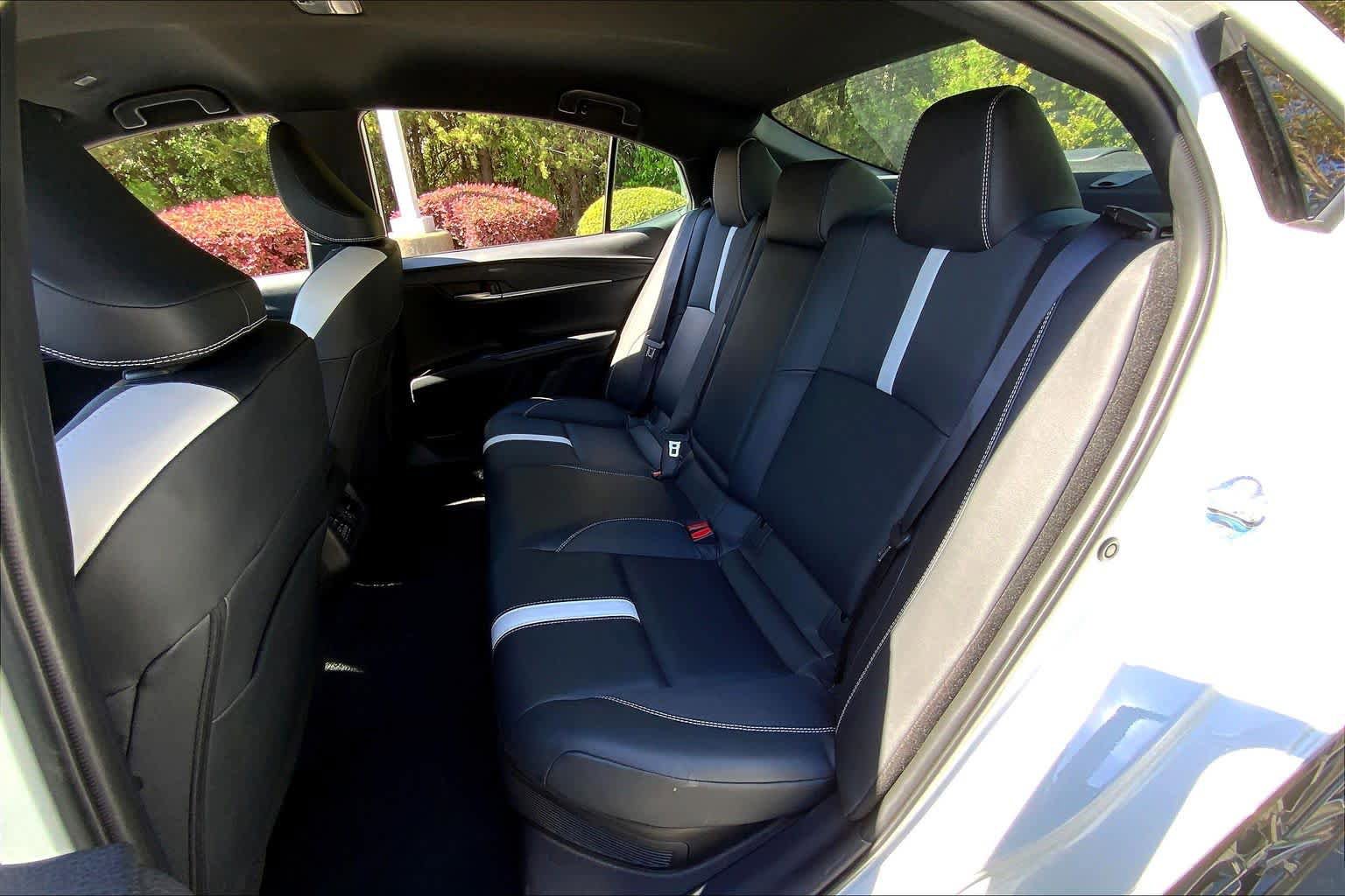 Used 2025 Toyota Camry SE FWD image 20