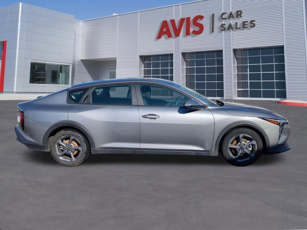 Used 2025 Kia K4 LXS image 5