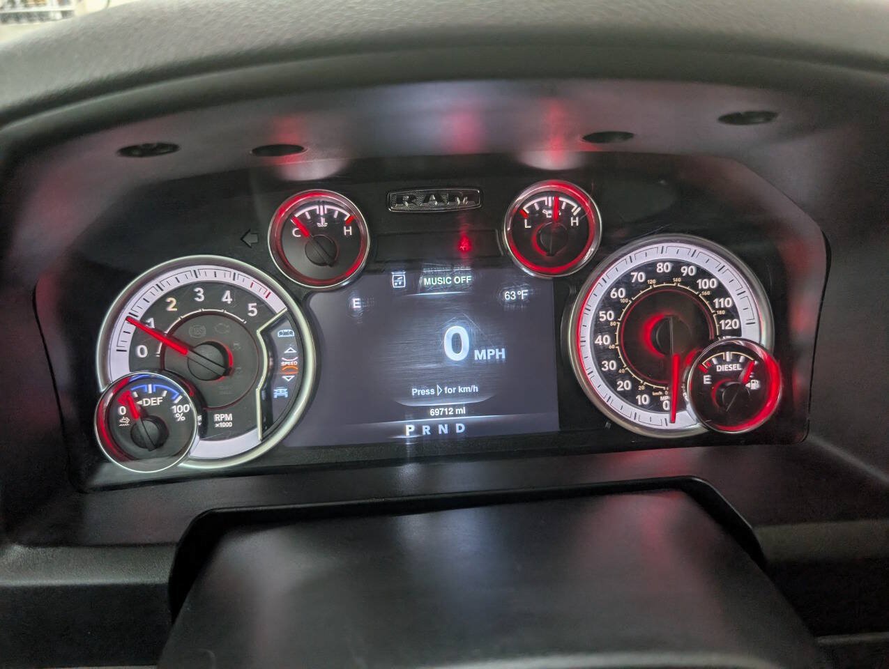 Used 2019 RAM 1500 Classic SLT w/ SLT Plus D←cor Group AWD/4WD image 9