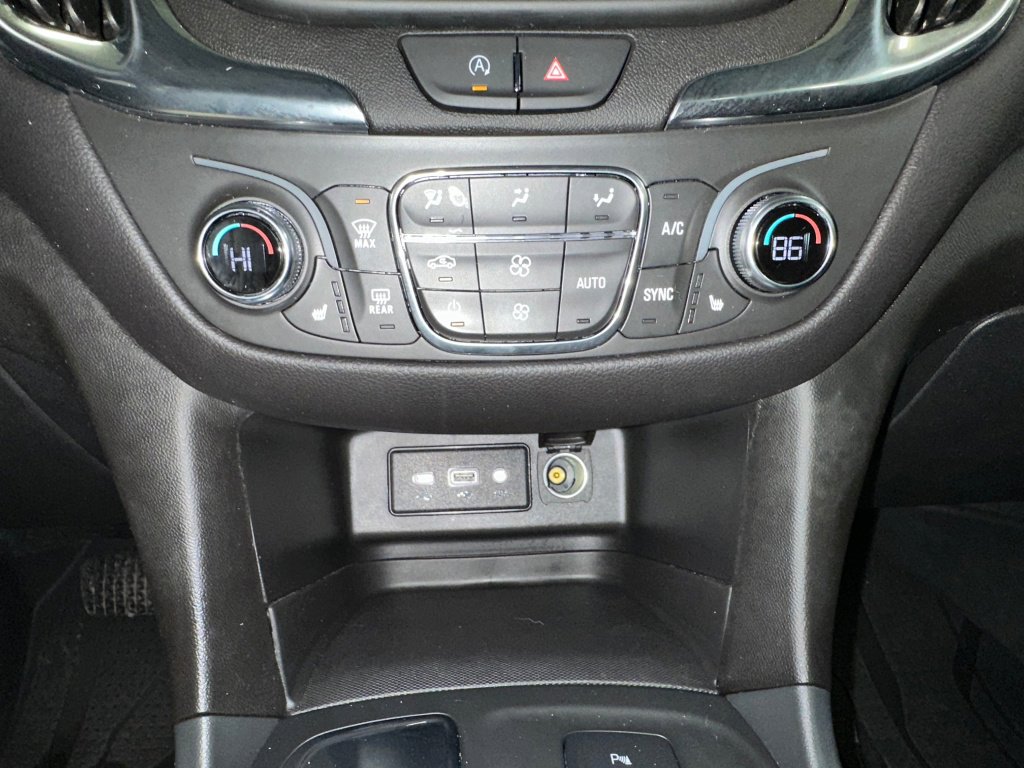 Certified 2024 Chevrolet Equinox LT w/ LPO, Floor Liner Package image 13