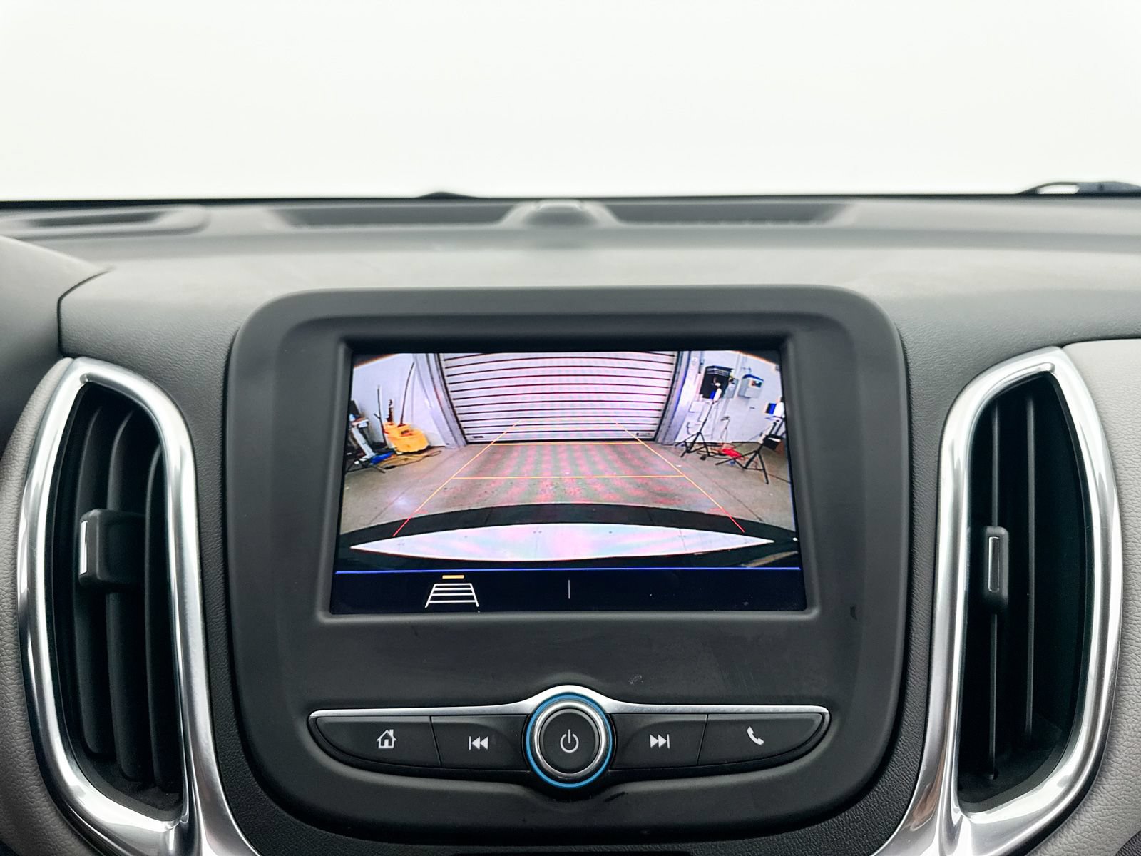Used 2020 Chevrolet Equinox LT FWD image 19