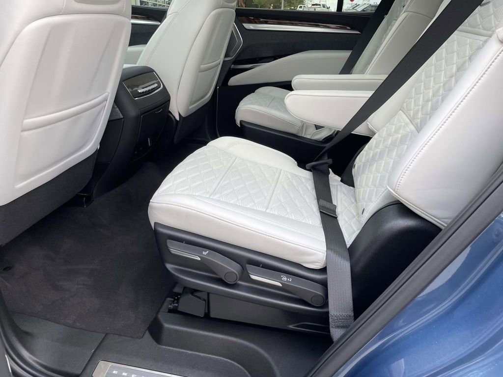 New 2026 Cadillac Escalade Platinum Sport image 14