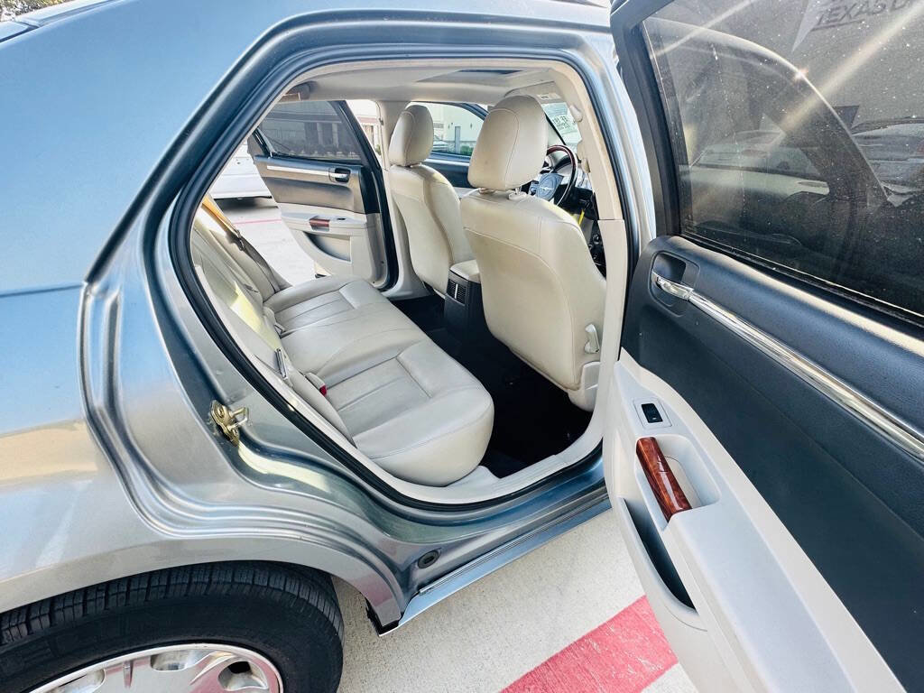 Used 2006 Chrysler 300 Touring image 18