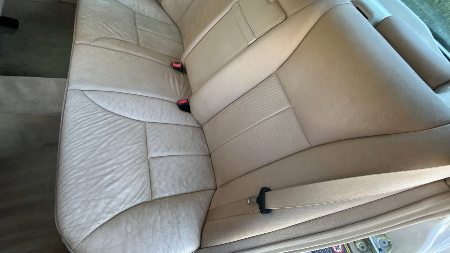 Used 2000 Mercedes-Benz E 320 Sedan image 28