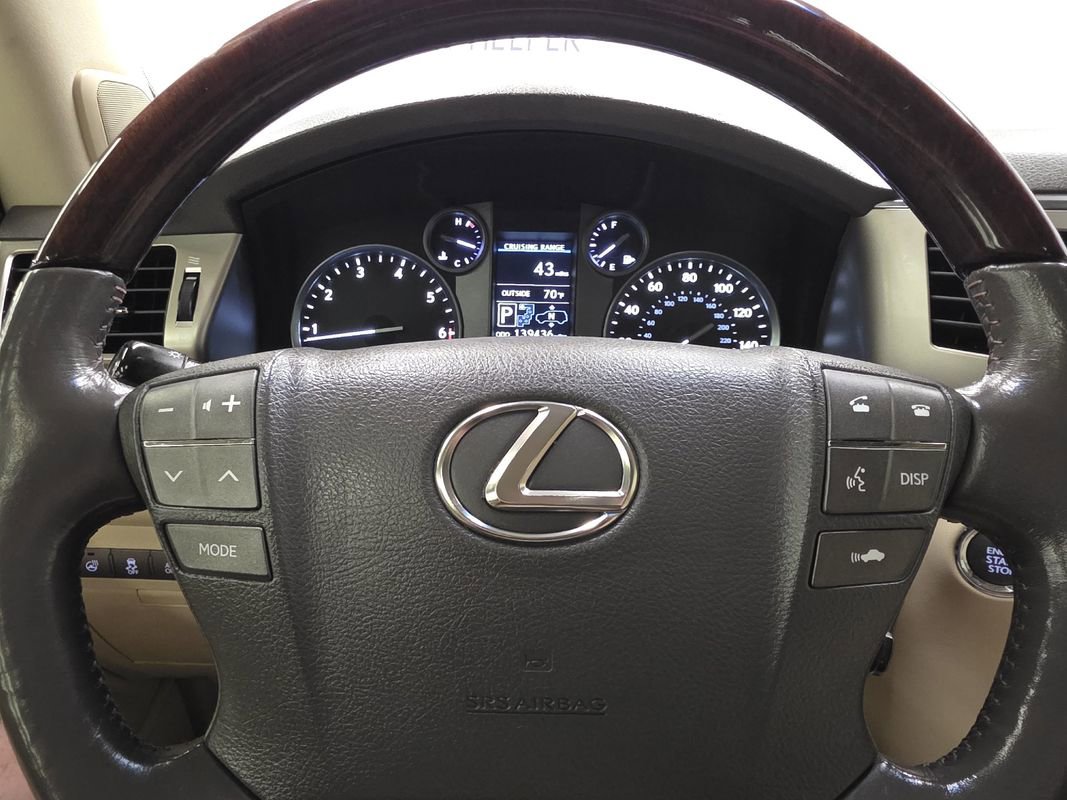 Used 2015 Lexus LX 570 4WD image 32