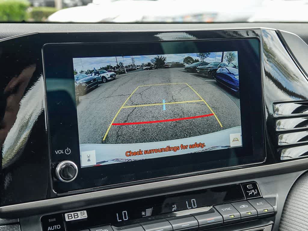 Used 2026 Toyota Camry SE FWD image 22