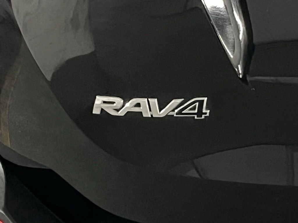 Used 2015 Toyota RAV4 XLE image 33