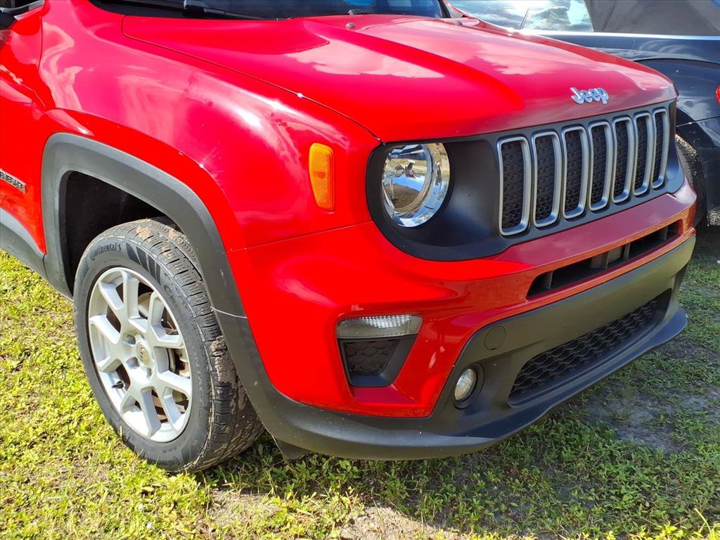 Used 2022 Jeep Renegade Latitude w/ Sun/Sound Group image 8