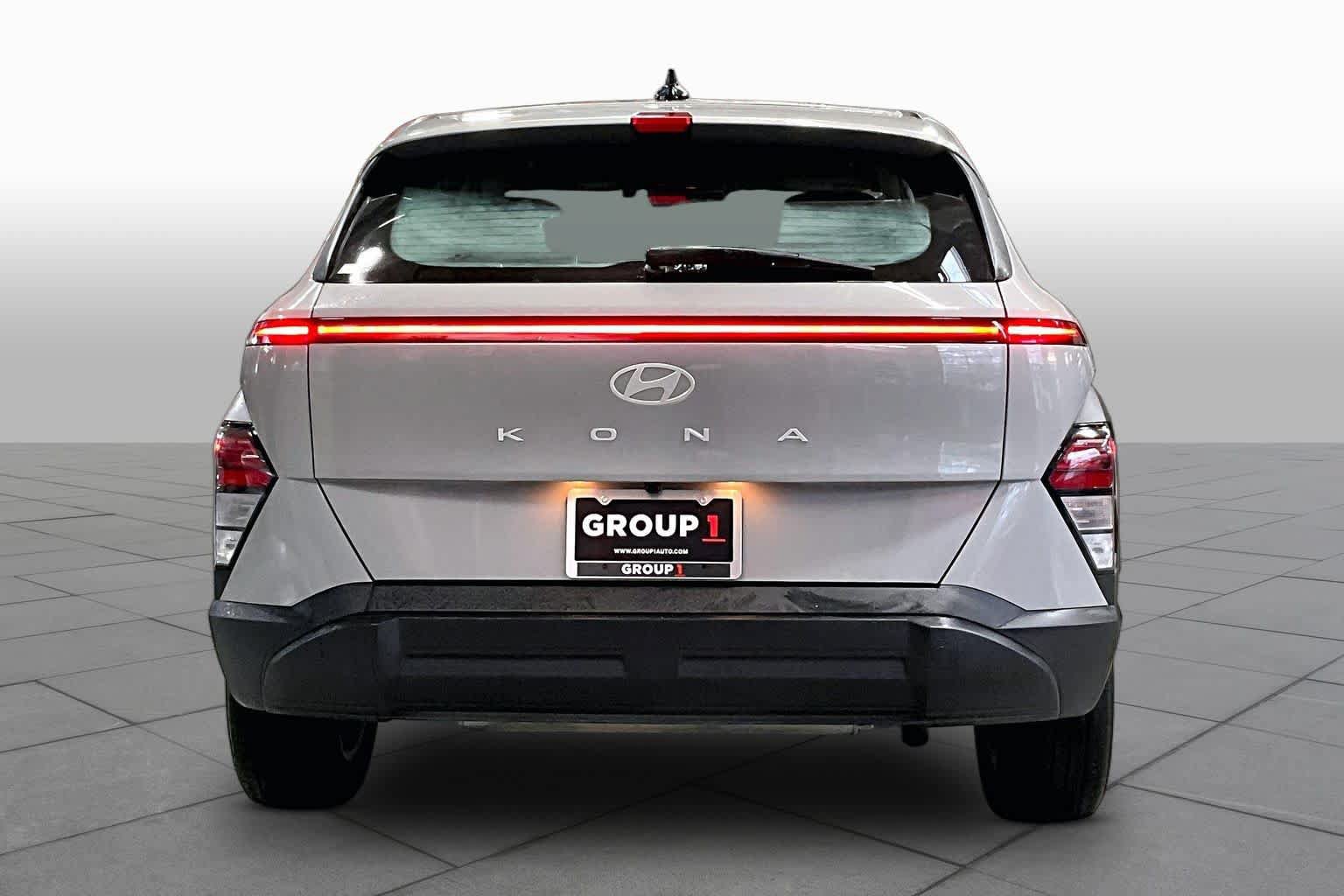 Used 2024 Hyundai Kona SE FWD image 5